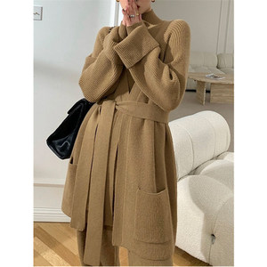 Venta al por mayor de prendas de punto de cuello alto abrigo largo y pantalón de las mujeres suéter conjuntos de moda gruesa elegante de punto de tres piezas traje de las mujeres - Product Image 1