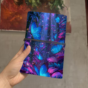 Bloc de notas A6 adecuado para <span class=keywords><strong>anotaciones</strong></span> de guión de estudiantes de teatro y horarios de ensayo con mariposas azules hojas moradas Spar - Product Image 3