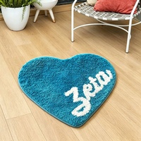Tapis personnalisé en forme de cœur Zeta, tufté à la machine, en peluche douce bleue, antidérapant, pour décoration intérieure personnalisée