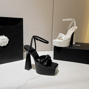 ลดราคาสุดฮอต! รองเท้าส้นสูงแบบใหม่ประจำปี 2024 สำหรับฤดูร้อน ดีไซน์โบว์สวยเก๋ ช่วยเสริมลุคเพรียวบาง เหมาะสำหรับใส่ไปเที่ยวกลางคืน - Product Image 5