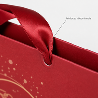 Sacs cadeaux pour petites entreprises, sacs cadeaux de Noël personnalisés en rouge et or avec des flocons de neige en feuille d'or, rubans en satin, poignées, sacs cadeaux en vrac pour les fêtes