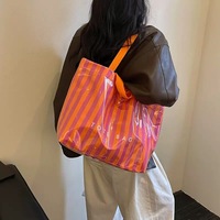 Sac fourre-tout en PVC transparent imperméable personnalisé pour demoiselle d'honneur, brodé à rayures, avec coutures renforcées, vente en gros pour l'été