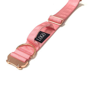 Collar de perro resistente táctico acolchado de neopreno suave de nailon ajustable con hebilla de metal de oro rosa - Product Image 4