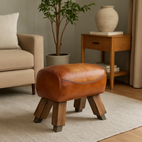 Banc de musculation vintage en cuir |   Pouf rustique à pieds en bois |   Sièges d'appoint de style loft du milieu du siècle pour hôtel, appartement, chambre à coucher