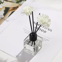 Huiles de diffuseur de roseaux de haute qualité Diffuseur de roseaux bio de luxe 50ml avec boîte 2025 avec fleurs séchées