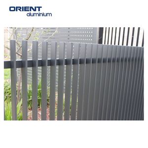 Panneaux de lamelles d'aluminium Clôture <span class=keywords><strong>composite</strong></span> Clôture de confidentialité Clôture de sécurité décorative en aluminium Métal <span class=keywords><strong>pour</strong></span> l'extérieur Clôture à <span class=keywords><strong>lame</strong></span> personnalisée - Product Image 2