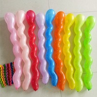 Ballon en latex épais en spirale pour la décoration de scène de fête d'anniversaire