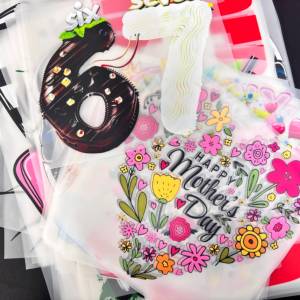 Camisetas de Material PET Impermeable con Láminas Termoadhesivas de Anime Japonés Impresión DTF por Transferencia de Calor Duradera y Lavable - Product Image 1