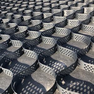 <span class=keywords><strong>Stabilisateur</strong></span> de <span class=keywords><strong>gravier</strong></span> extérieur Système cellulaire au sol Amélioration de la vente en gros Geocell PE durable pour la stabilisation du sol et du <span class=keywords><strong>gravier</strong></span> - Product Image 1