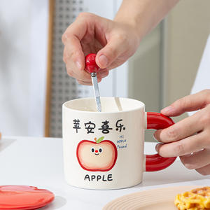 Taza de cerámica con diseño de frutas de dibujos animados de Nozomi Hara, con tapa y cuchara, regalo para niñas - Product Image 2