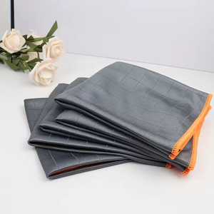 Panno per la pulizia di vetro carbonio in fibra di carbonio a <span class=keywords><strong>nido</strong></span> <span class=keywords><strong>d</strong></span>'<span class=keywords><strong>ape</strong></span> 1k panno in fibra di carbonio asciugamano per pulizia auto - Product Image 2