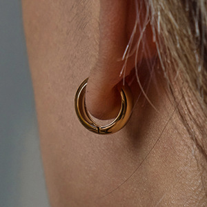 Aros de Oro de 18K y Acero Inoxidable de 15mm, Diseño Clásico para Uso Diario - Product Image 4