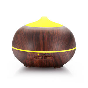 Diffuseur d'arômes en bois grainé, humidificateur 0,5 L, alimenté par USB, avec contrôle de la lumière et de la brume, pour usage domestique - Product Image 1