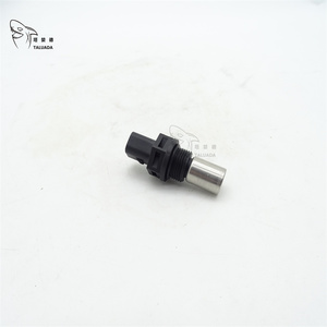 TALUADA Tractores Piezas Sensor de cigüeñal 6820 6910 <span class=keywords><strong>6910S</strong></span> 6920 9410R 9460R 9460RT 9510R Sensor de posición del cigüeñal RE537634 - Product Image 2