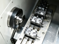 Machine CNC de type gang haute précision YH M20, tour automatique 2 axes pour le traitement des métaux, machine-outil CNC