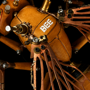 Sculpture <span class=keywords><strong>d</strong></span>'abeille steampunk faite à la main Sunmuse Studio, Art en bois noir africain et laiton, <span class=keywords><strong>D</strong></span>écoration <span class=keywords><strong>d</strong></span>'intérieur mécanique LED de collection - Product Image 3