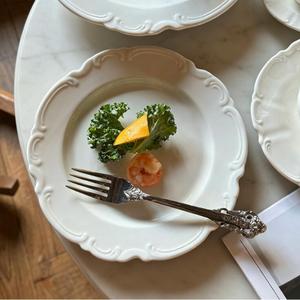 Customized Nordic Flower Eco-friendly Luxury Ceramic Tableware <b>Set</b> Round <b>White</b> Wedding Plate <b>Dinner</b> <b>Sets</b> for Hotel Restaurant - Product Image 3