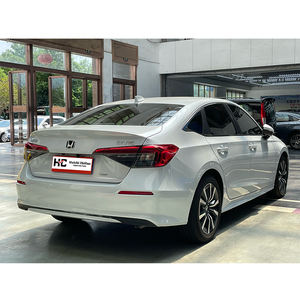 Gli giovani apprezzano le Honda Civic E-CVT 5 posti ibride del 2022 con guida a sinistra, sedili in tessuto, pneumatici R17, auto berlina usate. - Product Image 3