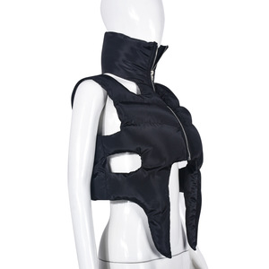 2024 inverno nuova <span class=keywords><strong>giacca</strong></span> <span class=keywords><strong>senza</strong></span> <span class=keywords><strong>maniche</strong></span> da <span class=keywords><strong>donna</strong></span> con cerniera in stile gotico nero irregolare scavata - Product Image 5