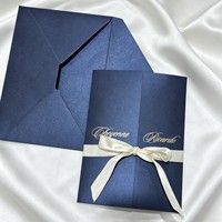 Invitation de mariage de luxe personnalisée vert foncé à trois volets avec dorure à chaud, ensemble d'invitations de mariage fantaisie avec enveloppe