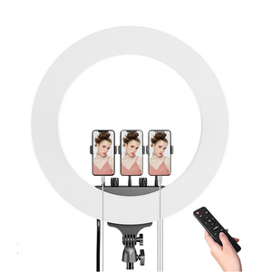 Anneau vidéo de 22 pouces Dimmable 3 anneaux de support de téléphone Tiktok <span class=keywords><strong>56</strong></span> <span class=keywords><strong>cm</strong></span> Station lumière support mural pour barbier éclairage photographique - Product Image 1