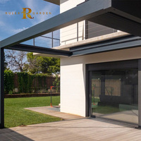 Pergola motorisée rétractable en aluminium fabriquée en Chine, toit à lames orientables imperméable pour villa, restaurant, hôtel, espace extérieur