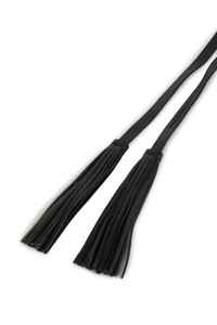 Diseñador de alta calidad Simona Corsellini Técnica tejida Logotipo en relieve Cinturón de cuero negro con borlas - Product Image 3