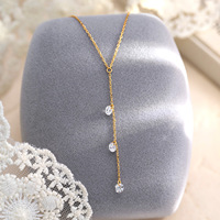 Collier à chaîne en Y Glowluxe avec pampilles, gouttes décoratives transparentes, argent sterling 925, finition dorée, bijoux contemporains délicats