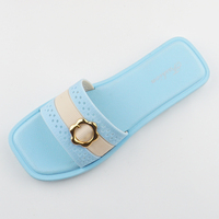 Vente en gros de pantoufles plates à talons hauts pour femmes en EVA, chaussures d'intérieur/extérieur pour l'été et l'automne, imperméables, antidérapantes, respirantes, douces et confortables