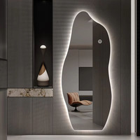Internet-Miroir pleine longueur en forme de nuage rouge illuminé Design moderne Entrée de la maison Tenture murale Dressing Miroir intelligent