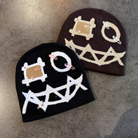 Bonnet en acrylique style Punk Grunge avec motif graphique de visage patchwork et motif de zombie souriant, unisexe, chaud pour l'hiver, streetwear