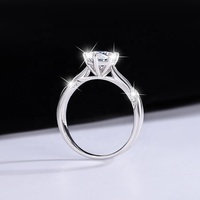 Penjualan langsung produsen 925 perak murni 0,5 ct cincin pertunangan pernikahan untuk wanita klasik Moissanite 5 tahun retensi warna