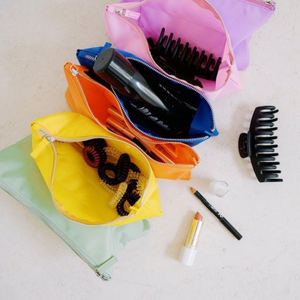 กระเป๋าเครื่องสำอางไนลอนสำหรับผู้หญิง แบบกำหนดเอง 6-in-1 กระเป๋าคลัทช์แบบพับได้ กันน้ำ กระเป๋าใส่เครื่องสำอางแบบมีซิปสำหรับเดินทาง กระเป๋าใส่แปรงแต่งหน้า - Product Image 6