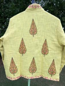 เสื้อแจ็คเก็ตบอมเบอร์ถักลายดอกไม้สีเหลืองพิมพ์ลายด้วยมือสำหรับฤดูหนาว ผู้หญิง พรีเมียม แฮนด์เมด สไตล์ลำลอง ผลิตจากผ้าฝ้ายรักษ์โลก - Product Image 6