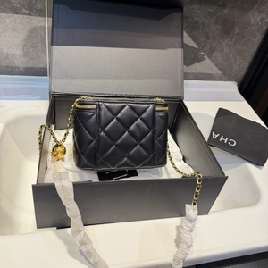 Pochette carrée de luxe pour <span class=keywords><strong>femme</strong></span> en <span class=keywords><strong>cuir</strong></span> véritable matelassé diamant, avec fermeture éclair et <span class=keywords><strong>bandoulière</strong></span> réglable, idéale pour les voyages - Product Image 1
