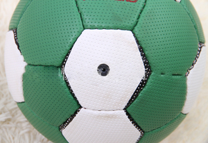 2024 gran oferta microfibra <span class=keywords><strong>balonmano</strong></span> entrenamiento cosido a mano bola tamaño peso uso interior personalizado disponible - Product Image 3