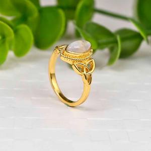 Bague à nœud celtique en argent sterling avec pierre de lune simulée Cadeau d'anniversaire et d'anniversaire pour son type de bijoux - Product Image 4