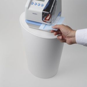 Machine à tamponner les documents avec impression double ligne, programmable pour l'enregistrement des heures, des dates, des numéros, des présences et des salaires SEIKO TP50 - Product Image 2