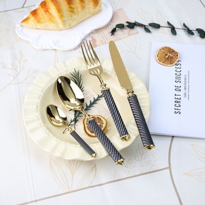 Juego de cuchillo, tenedor y cuchara de acero inoxidable con mango de cuerda, vajilla occidental para uso en la cena - Product Image 3