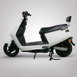 Scooter Eléctrico de Alta Velocidad, Precio de Fábrica, Velocidad de 60 km/h, Autonomía de 200 km, Batería de Litio de 20 Ah, Motor de 1000 W, Voltaje de 72 V, Precio de Fábrica al por Mayor - Product Image 6