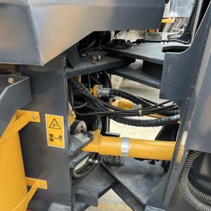 중국산 리우공 835 휠 로더 중고, 고품질, 상태 양호, 저렴한 가격 판매 - Product Image 5