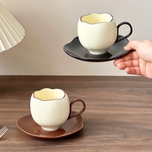 Nuevo Juego <span class=keywords><strong>de</strong></span> <span class=keywords><strong>Tazas</strong></span> y Platos <span class=keywords><strong>de</strong></span> Café <span class=keywords><strong>de</strong></span> Estilo Minimalista Tao, Moderno, Simple y Exquisito, <span class=keywords><strong>de</strong></span> Cerámica <span class=keywords><strong>de</strong></span> Alta Gama <span class=keywords><strong>para</strong></span> Uso Doméstico, Regalo <span class=keywords><strong>de</strong></span> Boda <span class=keywords><strong>para</strong></span> Novia - Product Image 4