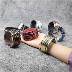 Tecnología de ajuste cómodo chapada en oro de primera calidad, sin margen de distribuidor, regalo de vacaciones para mujer, retención de color técnico a prueba del tiempo. - Product Image 2