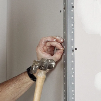 Profilé d'angle métallique galvanisé pour plafond suspendu en PVC et plâtre, pour ossature légère en acier