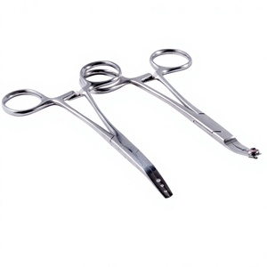 Pinces chirurgicales DETAIN IMPEX en acier inoxydable, manuelles, certifiées CE, instrument de classe II pour la réalisation de piercings corporels - Product Image 1