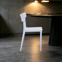 Chaise en plastique empilable de haute qualité au design italien pour table à manger, fauteuil de jardin en PP, fournisseurs de chaises