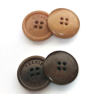 أزرار فاكهة عاجية عالية الجودة بشعار مخصص ، بدلة بأربع فتحات - Product Image 4