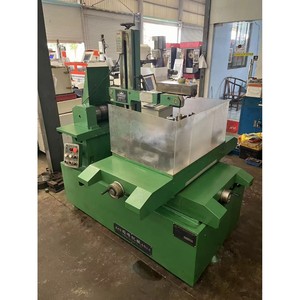 Machine de découpe de métaux générale Xiongfeng DK7755 à grande vitesse, EDM à fil, banc de travail 500x800, axe Z 700mm - Product Image 1