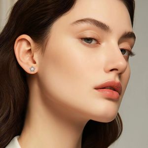 Joyería elegante para mujer, pendientes de tuerca de flor de Plata de Ley 925 con <span class=keywords><strong>centro</strong></span> de perla y circón pavimentado - Product Image 4