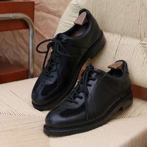 รองเท้าโบว์ลิ่งผู้ชาย HANMCE รุ่น ZY-Y06 สไตล์เยอรมัน สำหรับฤดูร้อน เหมาะสำหรับใส่ทำงาน หัวแหลม ระบายอากาศได้ดี แบบผูกเชือก พื้นยางกันลื่น - Product Image 3